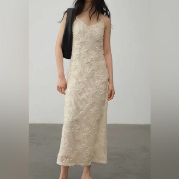 En Saison Dresses & Skirts - Anthropologie En Saison Cream Reese Floral Appliqué Open Stitch Cool Maxi Size S